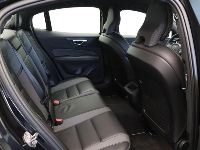 Volvo S60 2.0 T4 R-Design | Trekhaak | Elektrische Stoelverstelling met Memory | Achteruitrijcamera |
