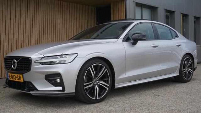 Volvo S60 2.0 163pk B3 R-Design & Style-Pack Pano.Dak *Black Style* Leder ACC Virtual Cockpit BLIS 19inch LM Stoel/Stuurwiel V.W. *NL auto* Unieke staat!