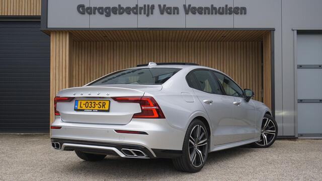 Volvo S60 2.0 163pk B3 R-Design & Style-Pack Pano.Dak *Black Style* Leder ACC Virtual Cockpit BLIS 19inch LM Stoel/Stuurwiel V.W. *NL auto* Unieke staat!