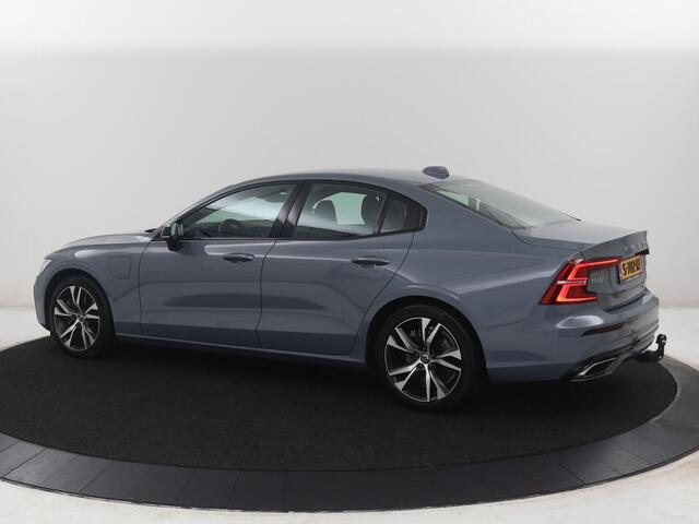 Volvo S60 2.0 Recharge T8 AWD R-Design SOH 95,6% | 360 Camera | Navigatie | Apple Carplay | Stoelverwarming