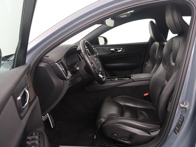 Volvo S60 2.0 Recharge T8 AWD R-Design SOH 95,6% | 360 Camera | Navigatie | Apple Carplay | Stoelverwarming