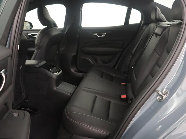 Volvo S60 2.0 Recharge T8 AWD R-Design SOH 95,6% | 360 Camera | Navigatie | Apple Carplay | Stoelverwarming