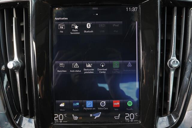 Volvo S60 T4 R-Design - Panorama/schuifdak - Parkeercamera achter - Verwarmde voorstoelen & achterbank - Parkeersensoren voor & achter - Elektr. bedienb. voorstoelen met geheugen links - Head up display - Cruise control - Inklapbare trekhaak - 19' LMV