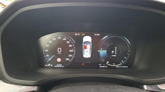 Volvo S60 Recharge T6 AWD R-Design | Trekhaak | 19 Inch Velgen | Power Seats | Harman / Kardon |