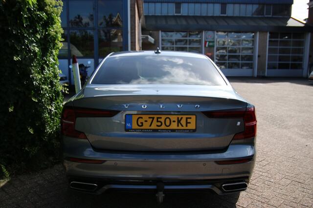 Volvo S60 2.0 T4 R-Design Polestar engineered