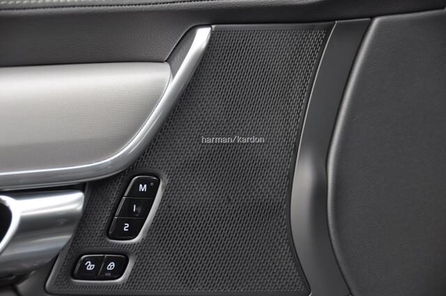 Volvo S90 B5 250PK Automaat Ultimate Bright / Adaptive cruise control/ Parkeersensoren met camera/ Harman Kardon audio, Panoramadak/ Head up display/ BLIS/ Apple carplay/ Leder dashboard