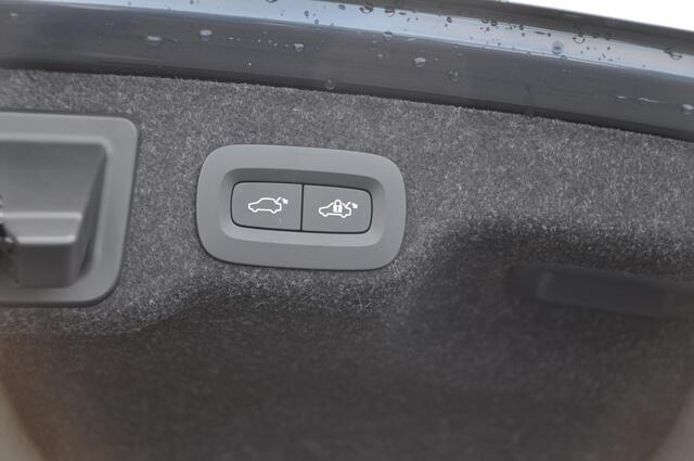 Volvo S90 B5 250PK Automaat Ultimate Bright / Adaptive cruise control/ Parkeersensoren met camera/ Harman Kardon audio, Panoramadak/ Head up display/ BLIS/ Apple carplay/ Leder dashboard