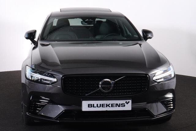 Volvo S90 T8 Recharge AWD Ultimate Dark - LONG RANGE - Luchtvering - Schuif/kanteldak - IntelliSafe Assist & Surround - 360º Camera - Bowers & Wilkins audio - Verwarmde voorstoelen, stuur & achterbank - Parkeersensoren voor & achter - Elektr. bedienb. voorstoelen m