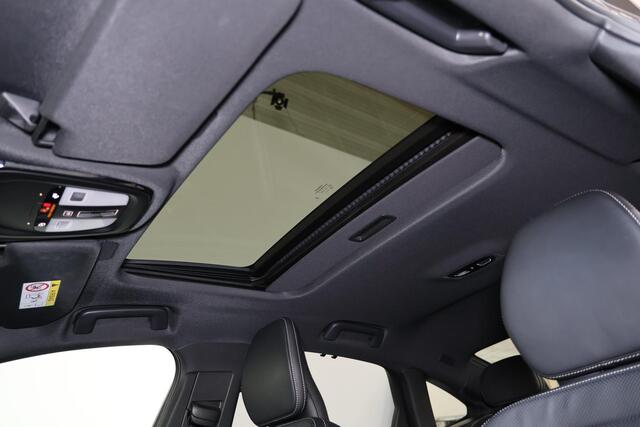 Volvo S90 T8 Recharge AWD Ultimate Dark - LONG RANGE - Luchtvering - Schuif/kanteldak - IntelliSafe Assist & Surround - 360º Camera - Bowers & Wilkins audio - Verwarmde voorstoelen, stuur & achterbank - Parkeersensoren voor & achter - Elektr. bedienb. voorstoelen m