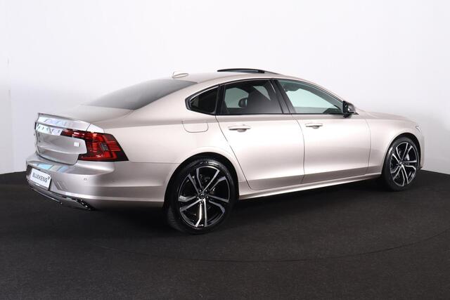 Volvo S90 T8 AWD Plus Dark - LONG RANGE - Luchtvering - Schuif/kanteldak - IntelliSafe Assist & Surround - 360º Camera - Adaptieve LED koplampen - Verwarmde voorstoelen, stuur & achterbank - Parkeersensoren voor & achter - Elektr. bedienb. voorstoelen met geheugen 