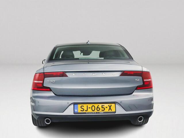 Volvo S90 T4 Aut. Momentum+ | Stoelverwarming | Apple Carplay | Pilot Assist