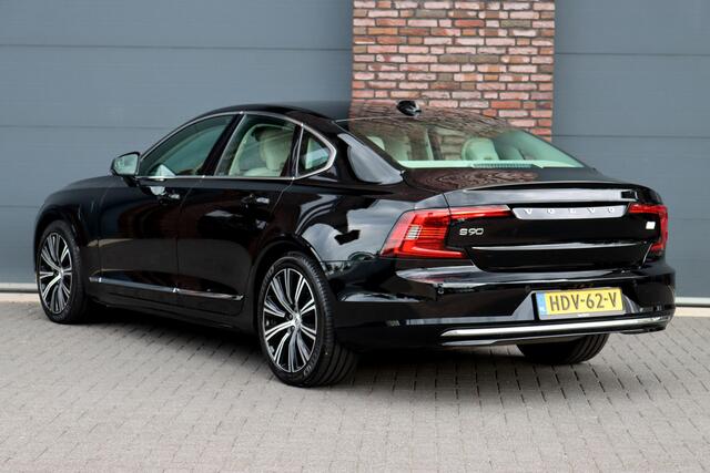Volvo S90 2.0 T8 Plug-In Hybrid AWD Plus Bright | Pilot Assist | Leder | Memory | Trekhaak | Camera | Achterbank Verwarmd | Verwarmd Stuurwiel | Apple Carplay/Android Auto |
