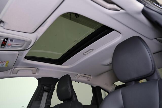 Volvo S90 T8 AWD Ultra Dark - LONG RANGE - IntelliSafe Assist & Surround - 360º Camera - Harman/Kardon audio - Adaptieve LED koplampen - Verwarmde voorstoelen, stuur & achterbank - Parkeersensoren voor & achter - Elektr. bedienb. voorstoelen met geheugen - Head up 