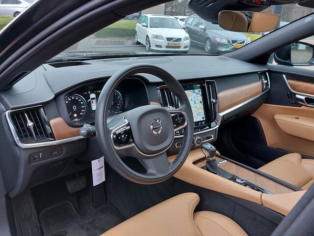 Volvo S90 2.0 T4 190pk Business Luxury + | Navi | Apple Carplay | Clima | Adap.Cruise | Leder+Verwarmd+Elek.Verstel | Head Up | Led Koplampen | Schuifdak | Pdc V+A+Assist+360 Camera | 20''lm | Trekhaak