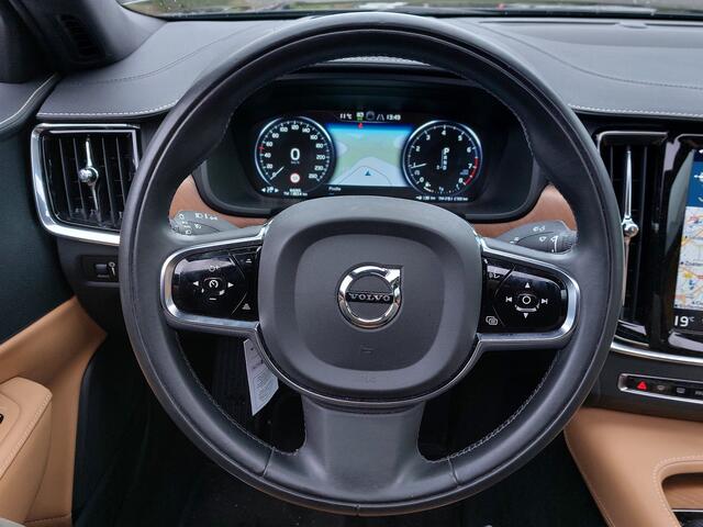 Volvo S90 2.0 T4 190pk Business Luxury + | Navi | Apple Carplay | Clima | Adap.Cruise | Leder+Verwarmd+Elek.Verstel | Head Up | Led Koplampen | Schuifdak | Pdc V+A+Assist+360 Camera | 20''lm | Trekhaak