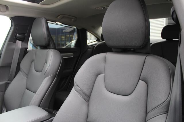 Volvo S90 2.0 T8 AWD Ultimate Dark | Panoramadak | H&K | Head-up | Leder | Pilot Assist | BLIS