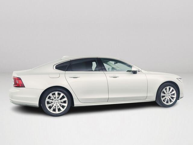 Volvo S90 B4 Momentum Business | Parkeercamera | Stoel- en Stuurverwarming | Trekhaak | Google infotainment