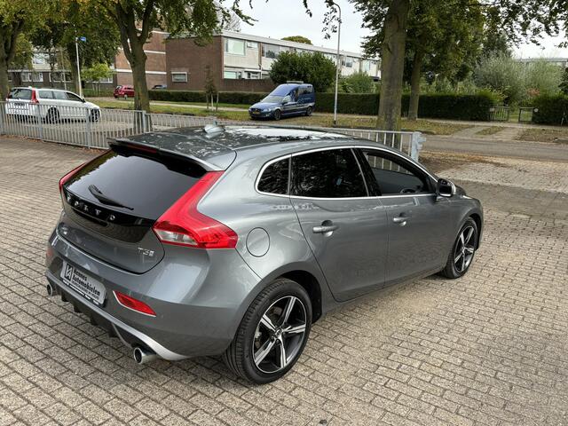 Volvo V40 1.5 T3 Polar+ Sport Panorama Harman Kardon Keyless