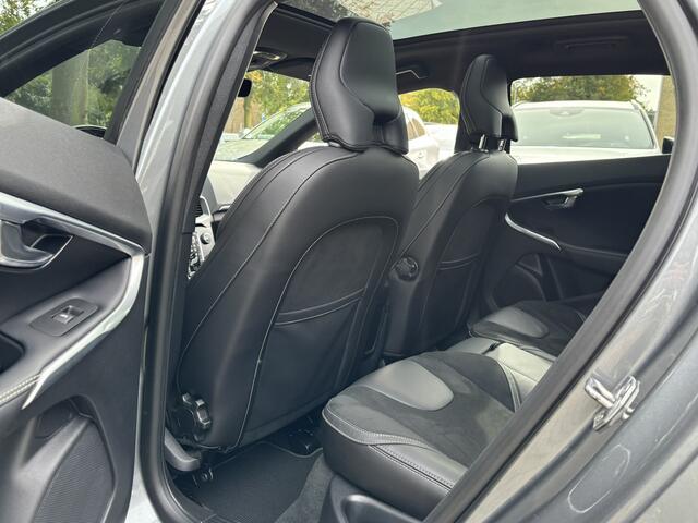 Volvo V40 1.5 T3 Polar+ Sport Panorama Harman Kardon Keyless