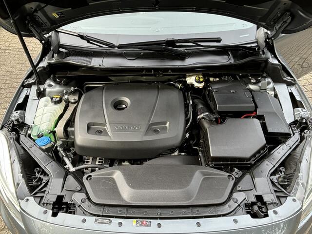 Volvo V40 1.5 T3 Polar+ Sport Panorama Harman Kardon Keyless