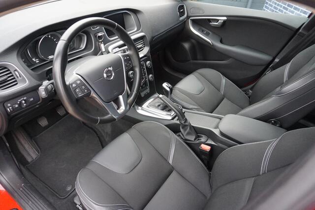 Volvo V40 T2 Nordic+ | Nieuw Binnen | Full Led | Standkachel | Stoelverwarming | Verwarmbare voorruit | Styling Pack |