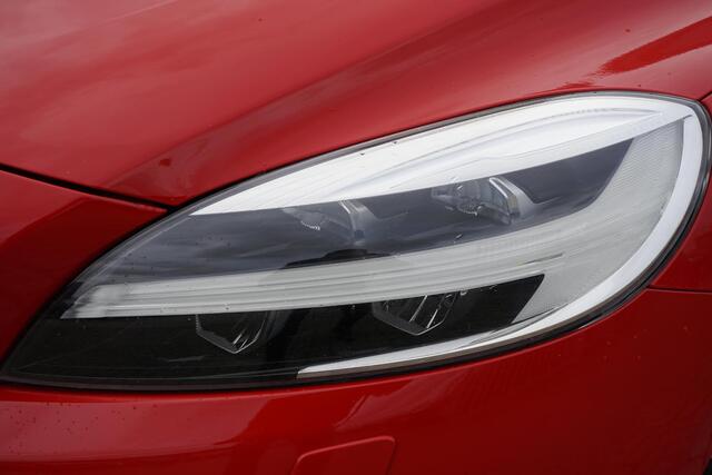 Volvo V40 T2 Nordic+ | Nieuw Binnen | Full Led | Standkachel | Stoelverwarming | Verwarmbare voorruit | Styling Pack |