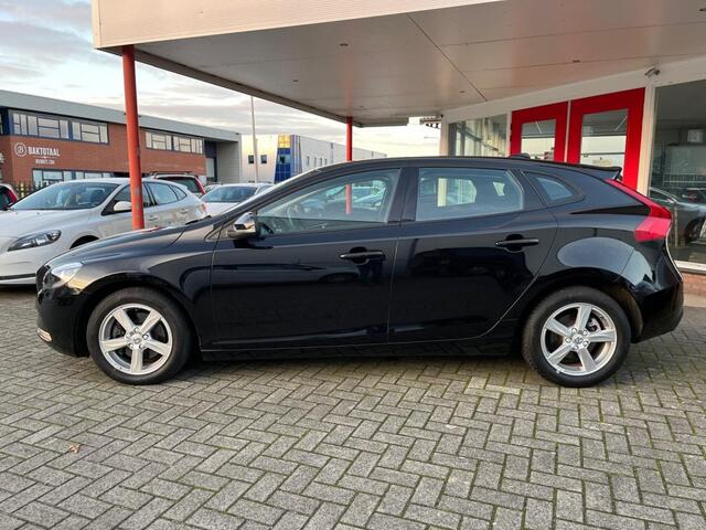 Volvo V40 T3 150PK Momentum Winterpakket/BLUETHOOTH/DEALER ONDERHOUDEN