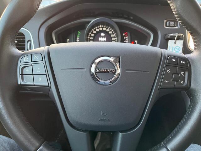 Volvo V40 T3 150PK Momentum Winterpakket/BLUETHOOTH/DEALER ONDERHOUDEN