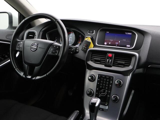Volvo V40 2.0 D2 120 PK EURO 6 + NAVIGATIE