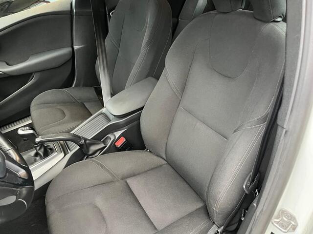 Volvo V40 Volvo V40 2.0 T2 122PK Onderhoudshistorie/PDC/Bluetooth/Navi