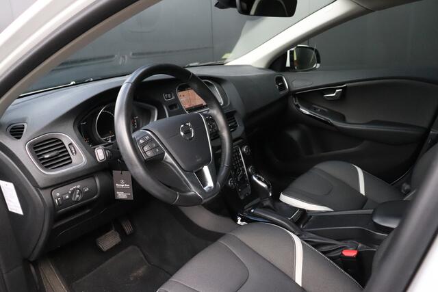 Volvo V40 1.5 T3 Dynamic Edition | PANO | H&K | STOELVERW. | CAMERA | NAVI | CRUISE |