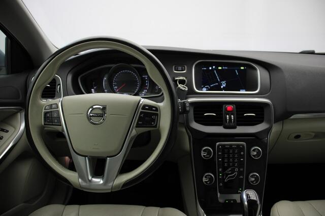 Volvo V40 2.0 D2 Nordic+ - Led, Leer, Stoelverw, Navi, Clima