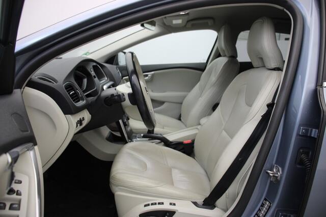 Volvo V40 2.0 D2 Nordic+ - Led, Leer, Stoelverw, Navi, Clima
