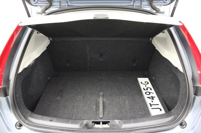 Volvo V40 2.0 D2 Nordic+ - Led, Leer, Stoelverw, Navi, Clima
