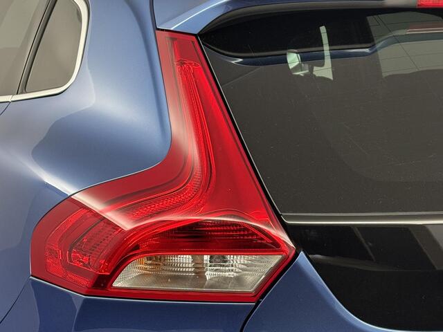 Volvo V40 1.5 T3 Polar+ Sport AUTOMAAT | AFNEEMBARE TREKHAAK | PANORAMADAK | ACHTERUITRIJCAMERA | PARKEERSENSOREN VOOR-EN ACHTER