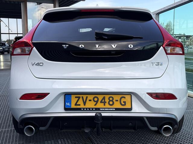 Volvo V40 1.5 T3 Polar+ Sport Automaat, R-design, Panoramadak, Trekhaak, Extra getinte ramen vanaf B-stijl, Harman Kardon audio. Stoelverwarming, Park assist