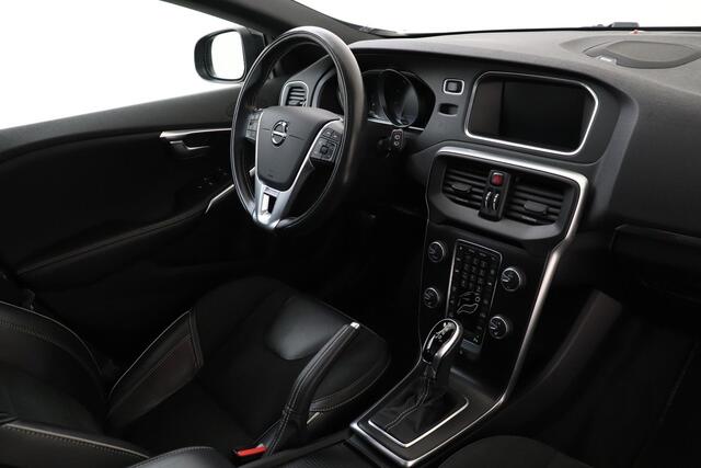 Volvo V40 T3 AUT. POLAR+ SPORT -PANO.DAK|KEY-LESS|HARMAN/KARDON|CAMERA|STANDKACHEL