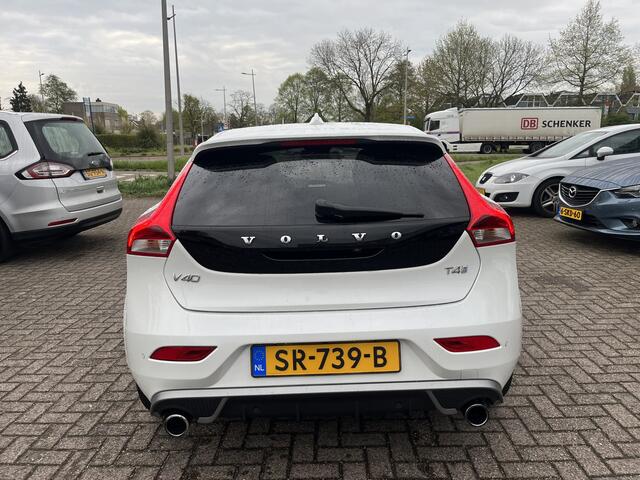 Volvo V40 2.0 T4 Business Sport Stoelverwarming Pdc Cruise Navi Panodak Lmv Acamera Nap