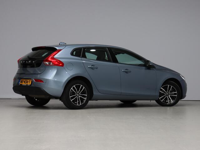 Volvo V40 T2 Automaat Nordic+ / Standkachel / Unieke km stand!