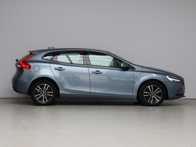 Volvo V40 T2 Automaat Nordic+ / Standkachel / Unieke km stand!