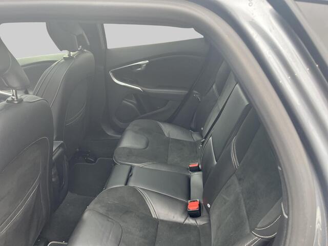 Volvo V40 1.5 T3 Polar+ Sport | automaat | dealer onderhouden | Harman Kardon