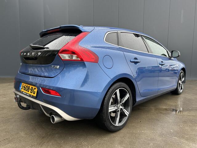 Volvo V40 1.5 T3 R-Design PANO DAK CAMERA ALCANTARA PARK ASSIST LED NAVI CRUISE ECC TREKHAAK