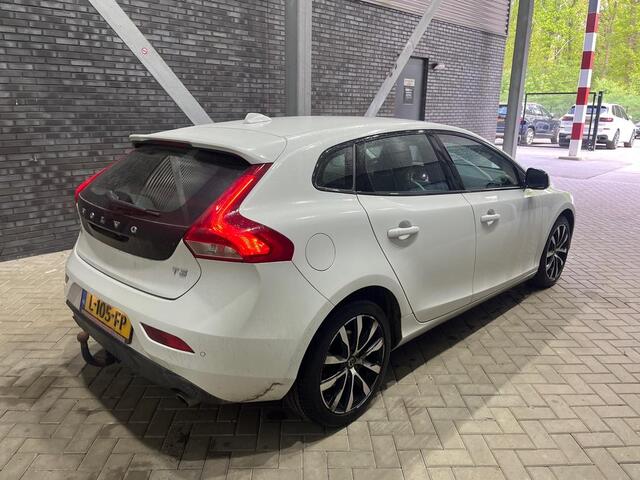 Volvo V40 2.0 T3 | Camera | Stoelverwarming | Trekhaak | 17 Inch | Cruise Control