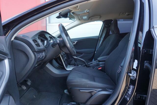 Volvo V40 2.0 D2 Momentum | Cruise Control | Navigatie | LM |