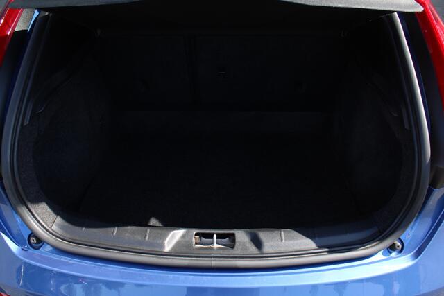 Volvo V40 1.5 T3 Polar+ Sport | Camera | Verw. Voorstoelen | Cruise Control | Clima | Navi