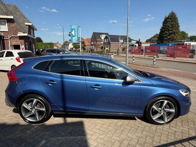 Volvo V40 2.0 D3 150 pk Geartronic R-Design