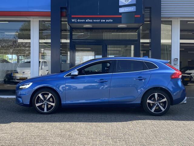 Volvo V40 1.5 T3 Polar+ Sport / Automaat / NL-Auto / Dealer-Onderhouden / 152 PK / Cruise-Control / Climate-Control / Standkachel / Panodak / Keyless / R-Design / Half-Leder & Half-Alcantara / Stoelverwarming / DAB Radio-Bluetooth / Harman-Kardon Audio / LED / PDC 