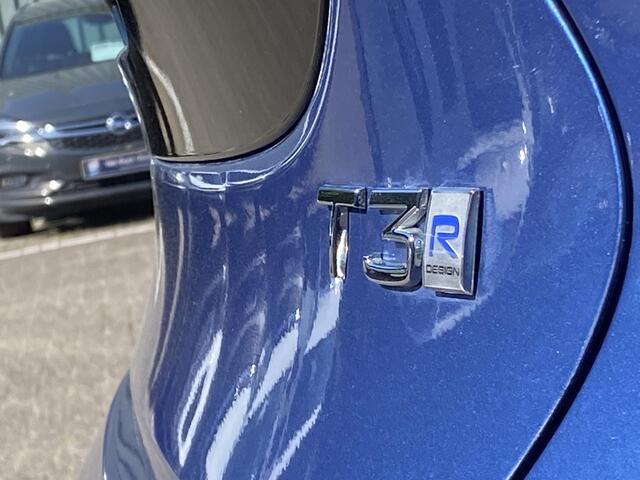 Volvo V40 1.5 T3 Polar+ Sport / Automaat / NL-Auto / Dealer-Onderhouden / 152 PK / Cruise-Control / Climate-Control / Standkachel / Panodak / Keyless / R-Design / Half-Leder & Half-Alcantara / Stoelverwarming / DAB Radio-Bluetooth / Harman-Kardon Audio / LED / PDC 