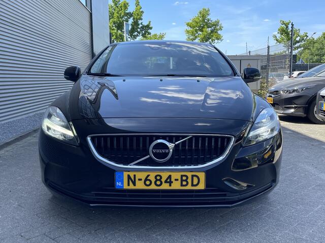Volvo V40 2.0 T2 Momentum | Airco | Cruise control | info : Jeroen van Erp 0492-588980