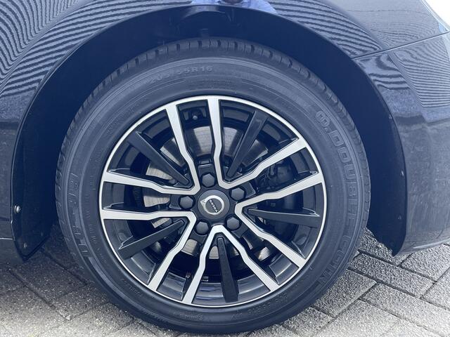 Volvo V40 2.0 T2 Momentum | Airco | Cruise control | info : Jeroen van Erp 0492-588980